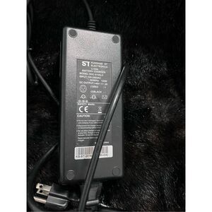 Kunshan ST Electronics Li-ion Charger Model SHC-8100LD RaD Bikes Charger